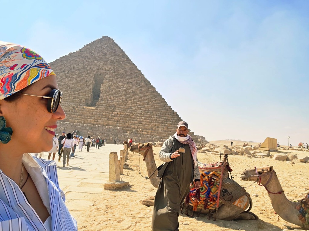 Maggie Hdz en Pirámides de Giza
